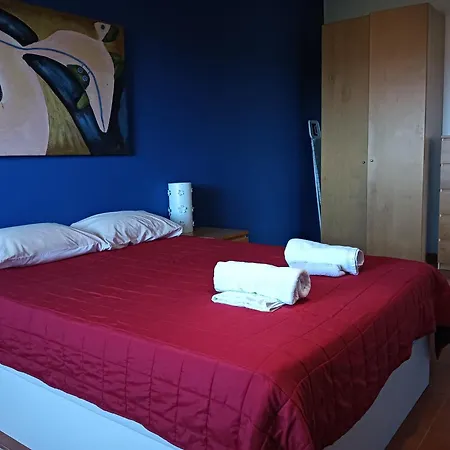 Scenic Comfort Apartment Ponta Delgada (Madeira)